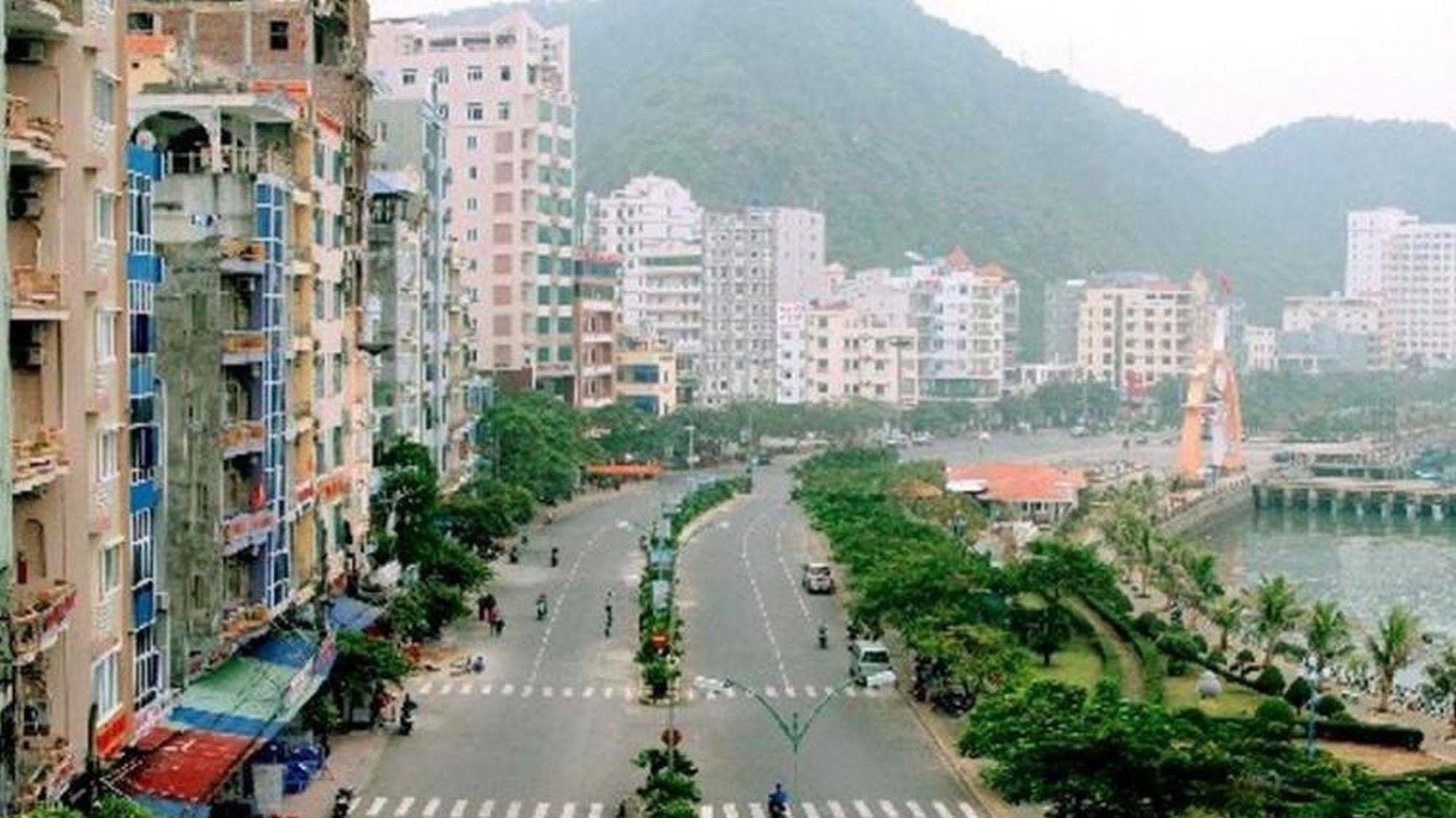 Nam Phuong Hotel Dong Khe Sau Exterior photo